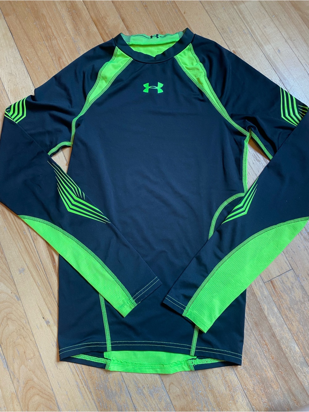 Under Armour Black & Neon Green Panel Compression Shirt Cooling Top Hockey Gear